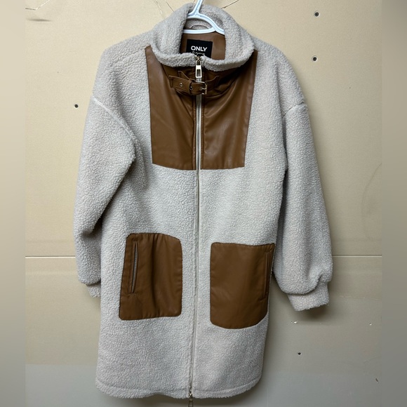 JACKET | Women’s Only long sherpa jacket size XS (fits up to a medium) - Picture 2 of 6